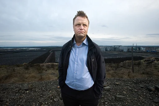 Kino: Jättiläinen