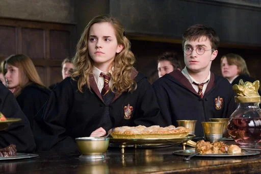 Subleffa: Harry Potter ja Feeniksin kilta