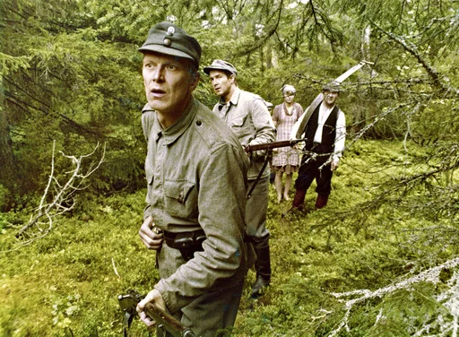 Kino Suomi: Vartioitu kylä 1944