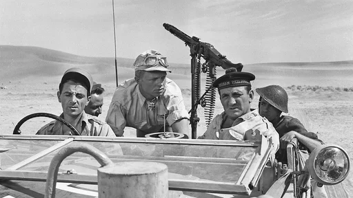 Kino Klassikko: Taksilla Tobrukiin