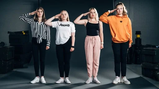 Rakkaus muuttaa taloon