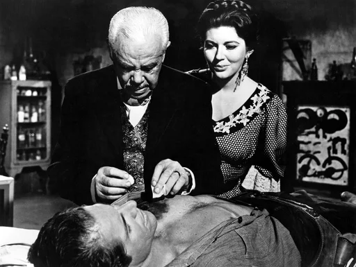 Kino: Jesse James kohtaa Frankensteinin tyttären