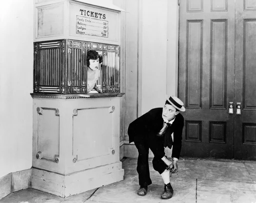 Kino Klassikko: Kovaa kyytiä ja kaunokaisia