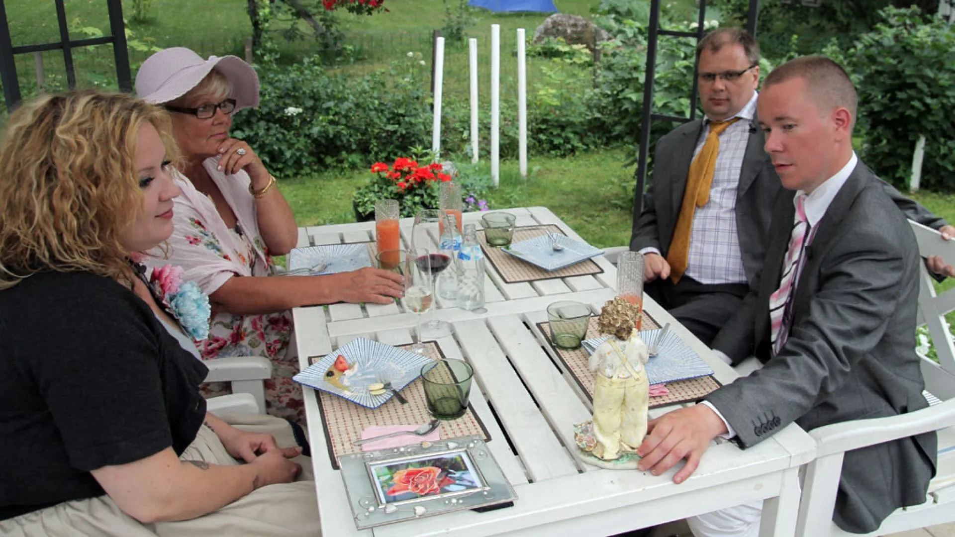 Arvostele mun illallinen Suomessa