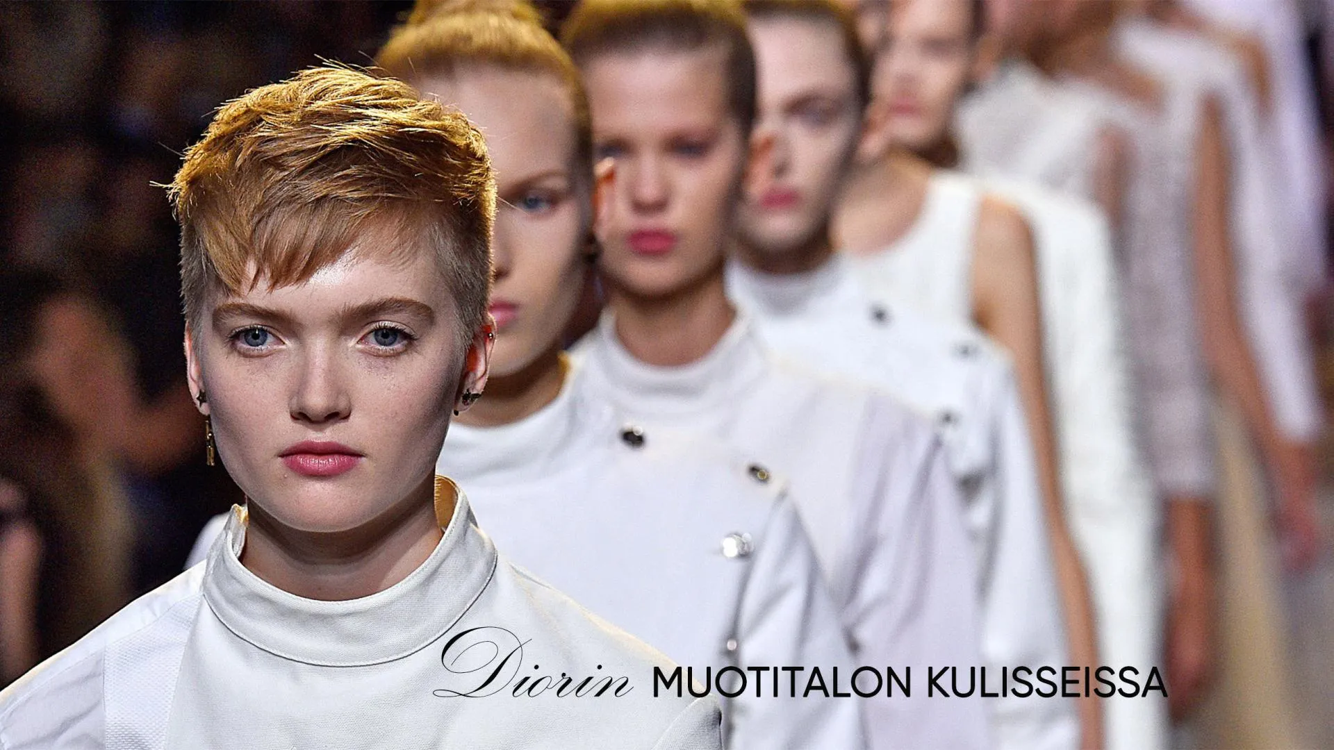 Diorin muotitalon kulisseissa