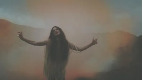 Jenni Vartiainen - Suru on kunniavieras