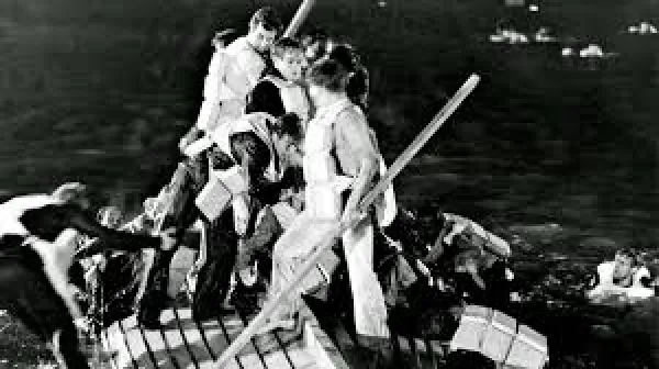Titanicin kohtalonyö