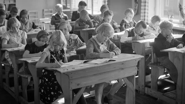Arkistosta revittyä: Koulu
