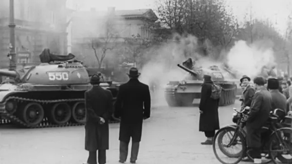 Historia: Rautaesiripun takana