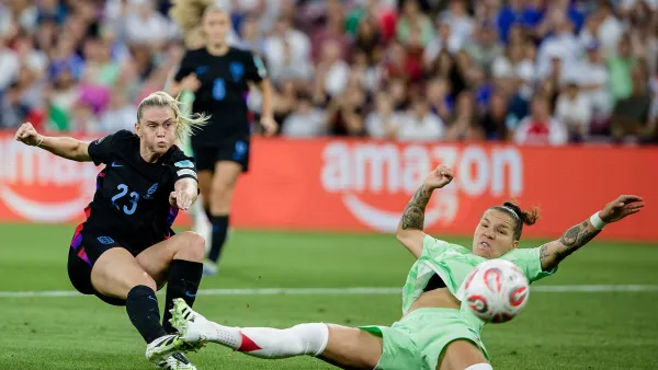 Jalkapallon EURO 2025: kooste välieräottelu Englanti - Italia
