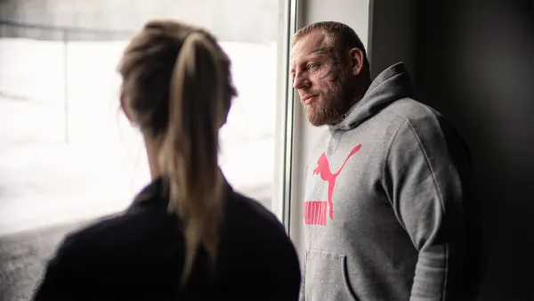 Sisällä: Setäni on rikollinen