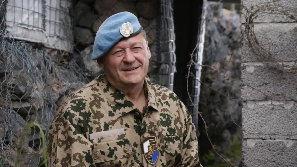 Tuhkimotarinoita: Kun sodan äänet ei vaimene