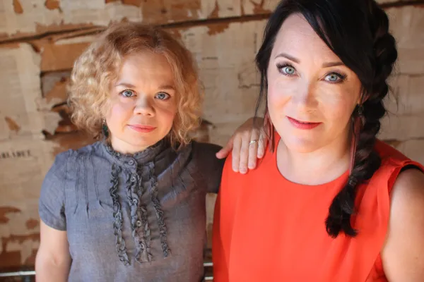 Tuhkimotarinoita: Mitä kuuluu, Linda?