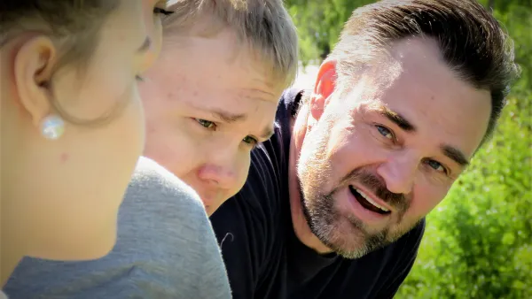 Tuhkimotarinoita: Särkevä suru