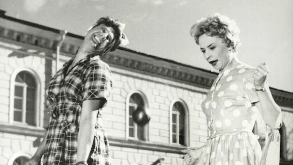 Vatsa sisään - rinta ulos